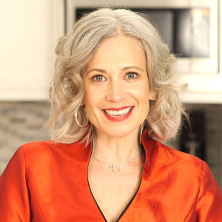 Photo of Elysabeth Alfano - Featured Speaker at Food Matters Live